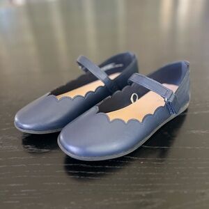 Children’s Place Girls Navy Mary Jane Dress Shoes with Scallop Trim